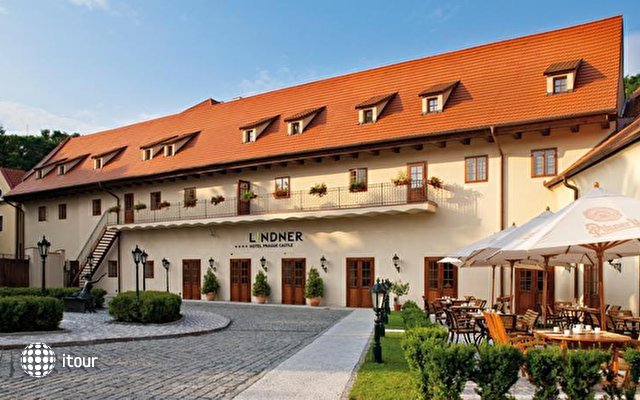 Lindner Hotel Prague Castle 16