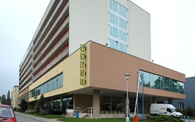 Avanti Hotel 2