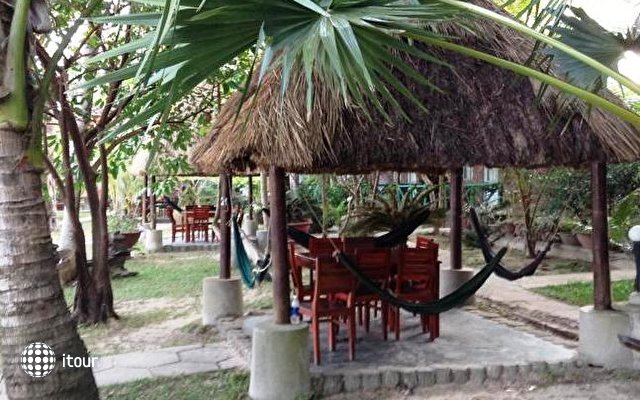 Mai Phuong Beach Resort 27