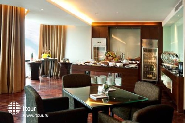 Crowne Plaza West Hanoi 23