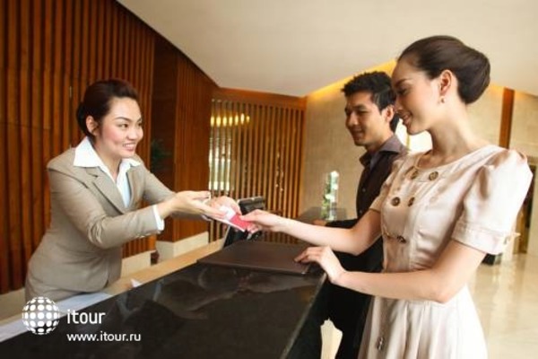 Crowne Plaza West Hanoi 41