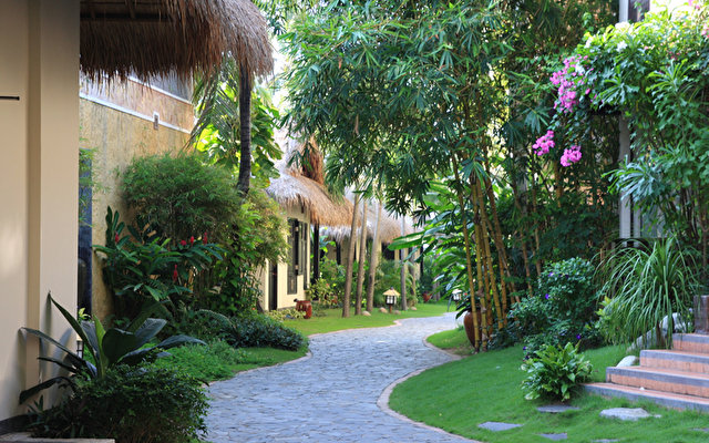 Bamboo Village Beach Resort & Spa 56