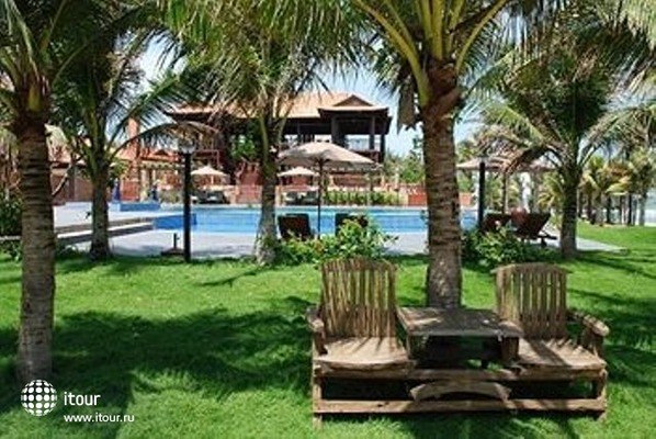 Sandhills Beach Resort & Spa 13