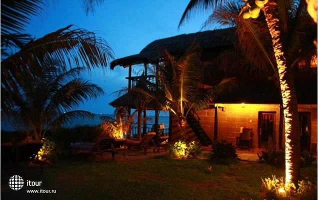 Full Moon Beach Resort 40