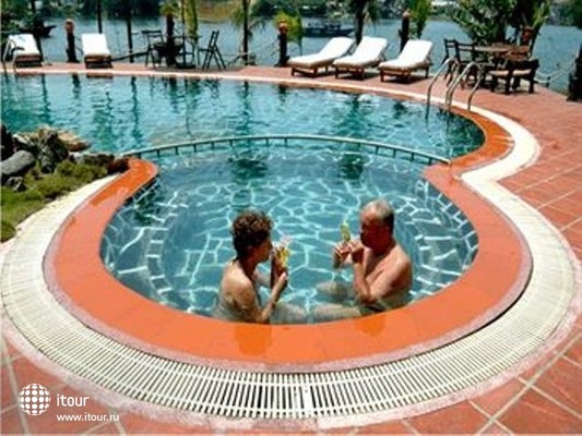 Pho Hoi Riverside Resort 7
