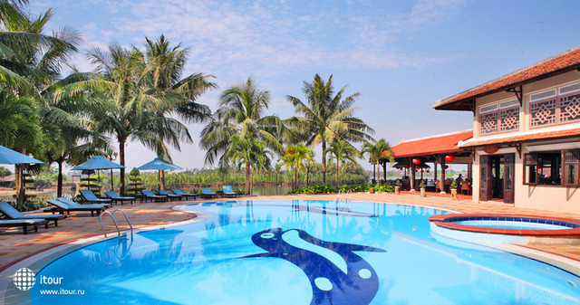 Hoi An Beach Resort 11