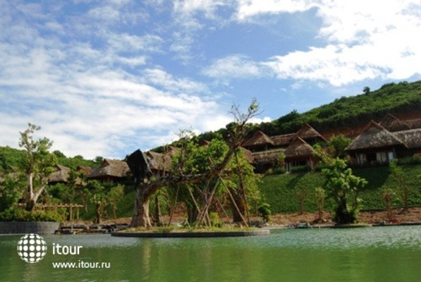 Merperle Hon Tam Resort 1