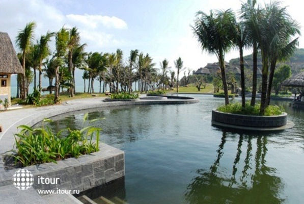 Merperle Hon Tam Resort 2