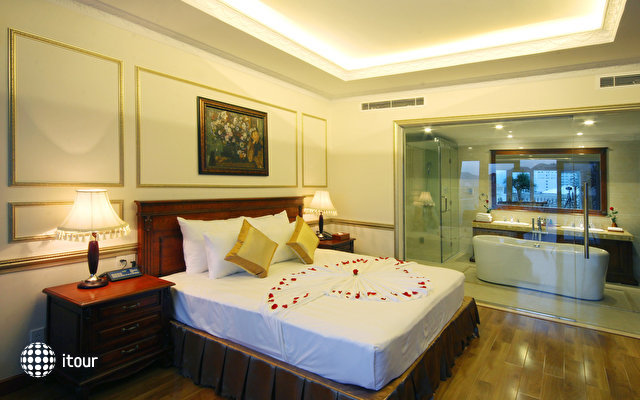 Nha Trang Palace 12