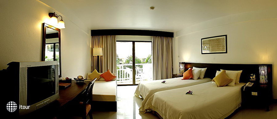 South Sea Karon Resort 6