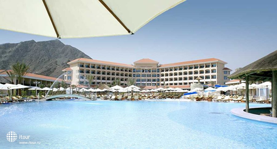Fujairah Rotana Resort & Spa 9