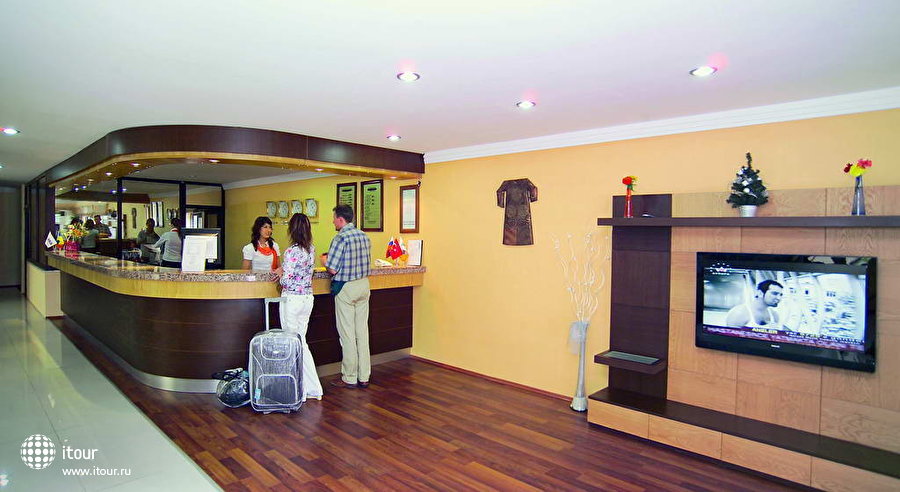 Club Hotel Belpinar 8