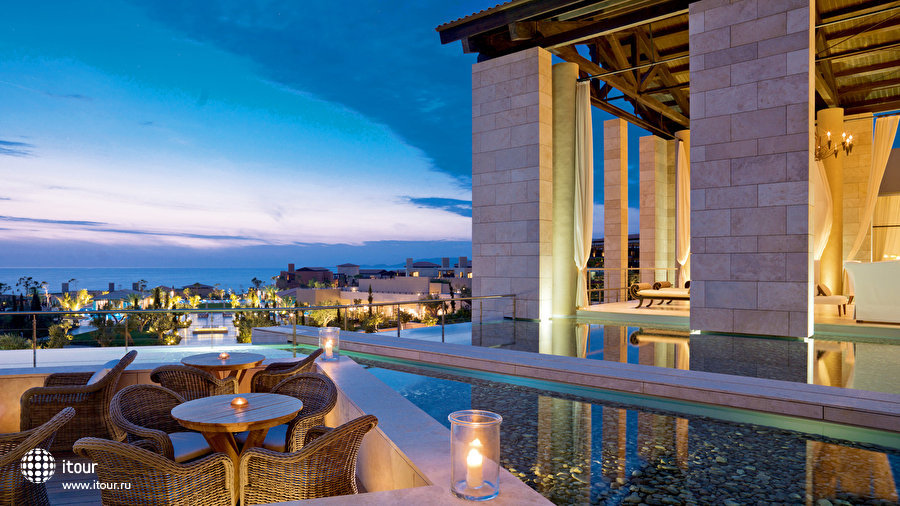 The Romanos Luxury Collection Resort 19