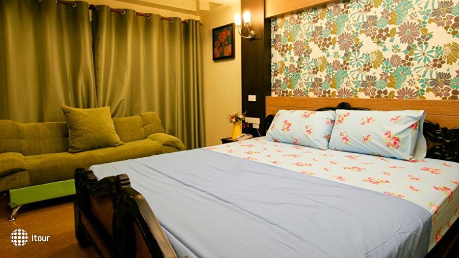 Sabai Sabai Sukhumvit Hotel 62