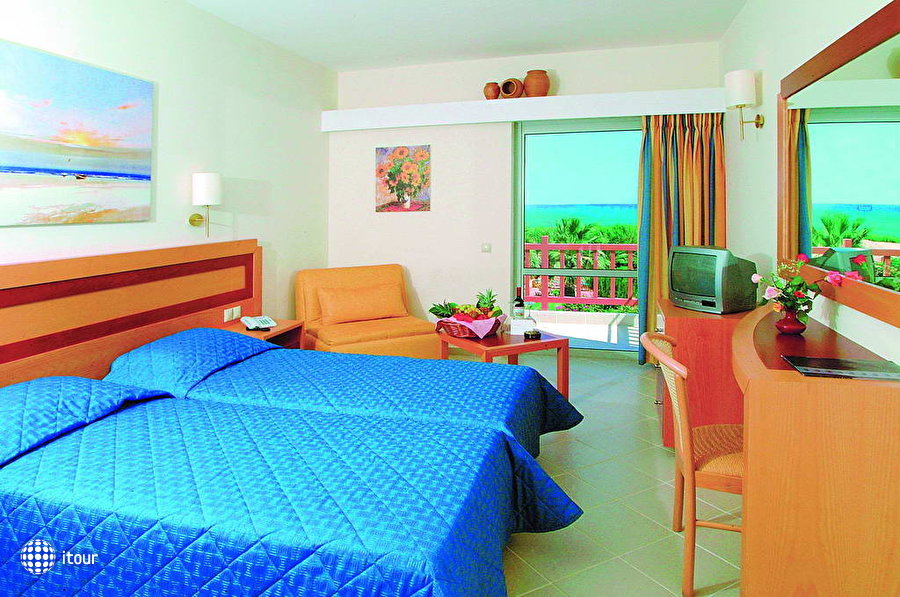Anissa Beach Hotel & Village 9