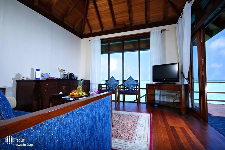 Olhuveli Beach & Spa Resort 24