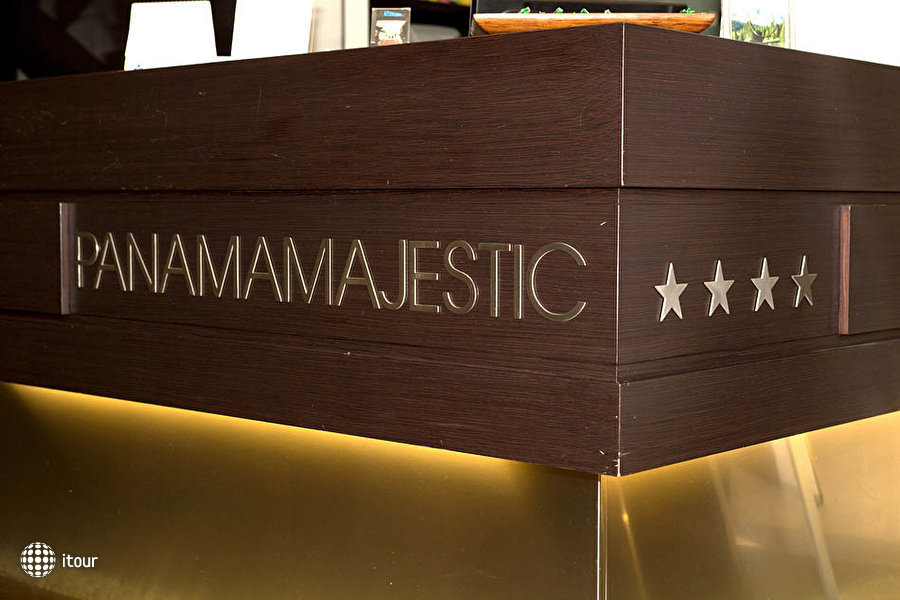 Panama Majestic 62