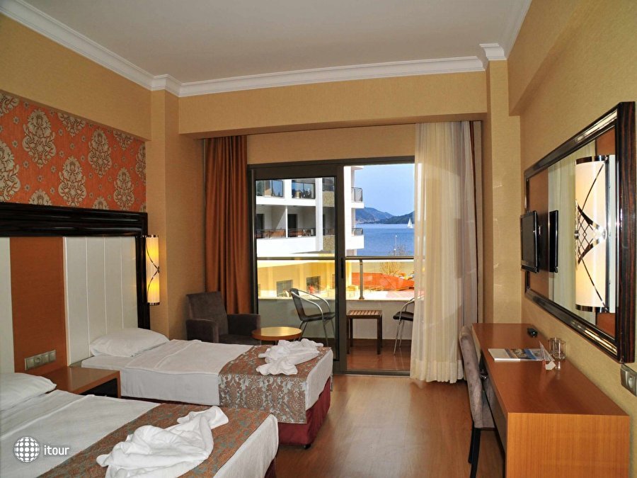 Golden Rock Beach Hotel 42