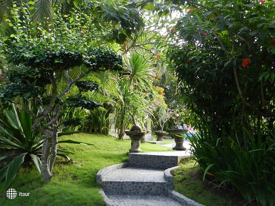 Royal Garden Villa 9