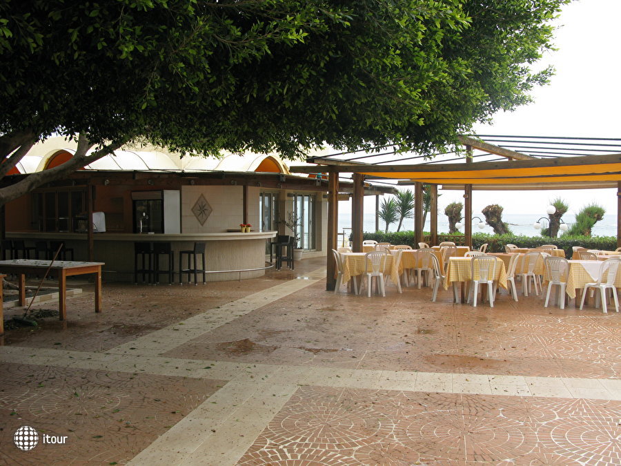 Zephyros Beach Hotel 28