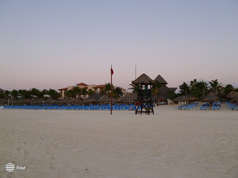 Sandos Riviera Beach Resort And Spa 12